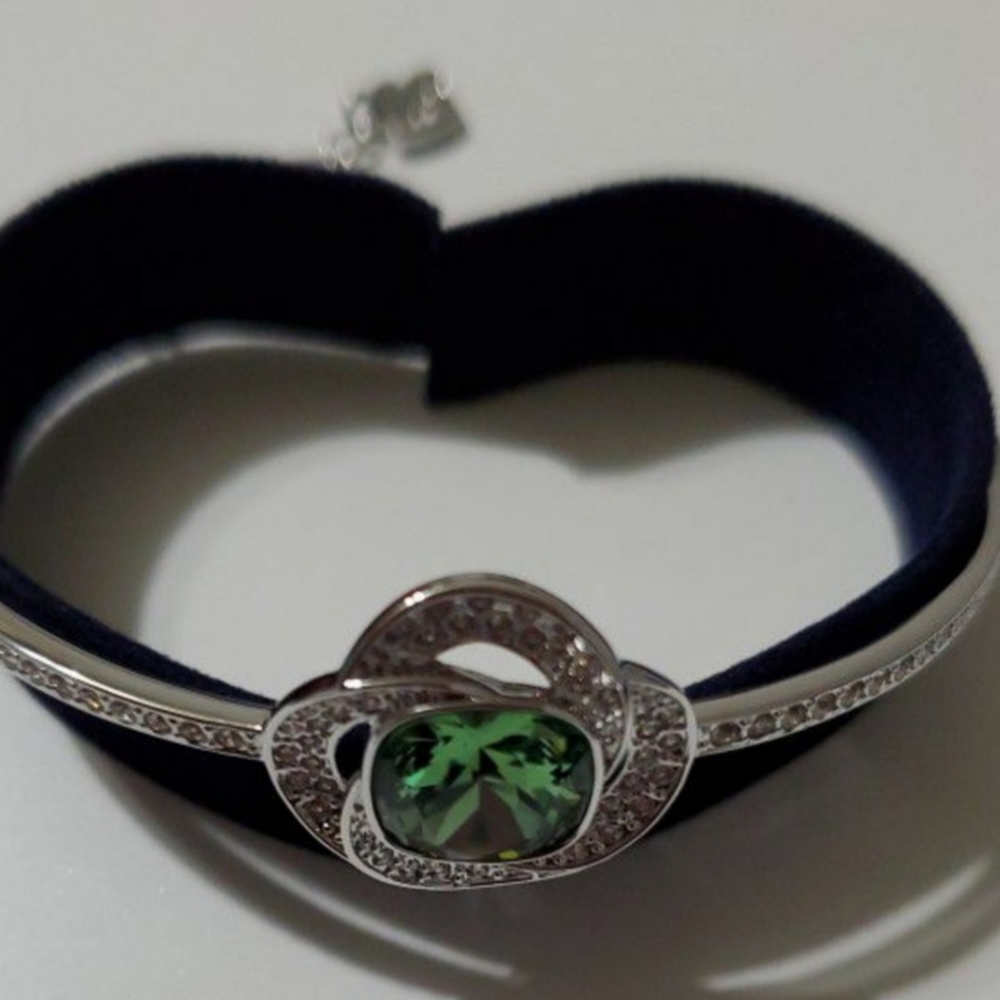 Bangle / Bracelet
